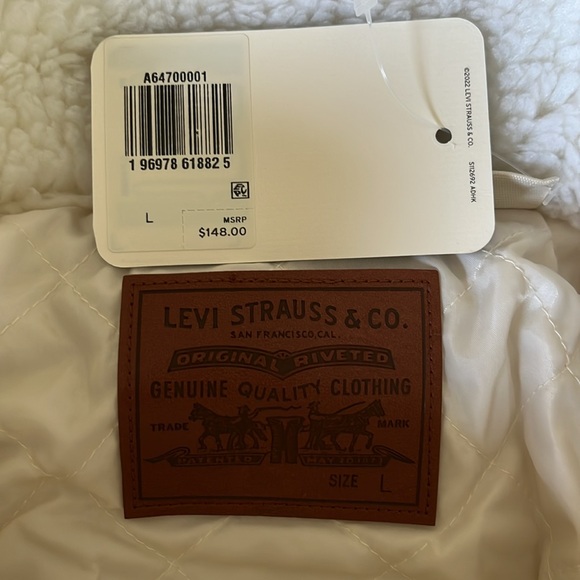 Levi's Baby Bubble Sherpa Trucker Jacket in Coconut Milk Size L NWT - Picture 14 of 14